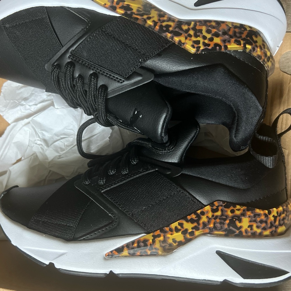 Women) Puma Muse X5 'Leo'